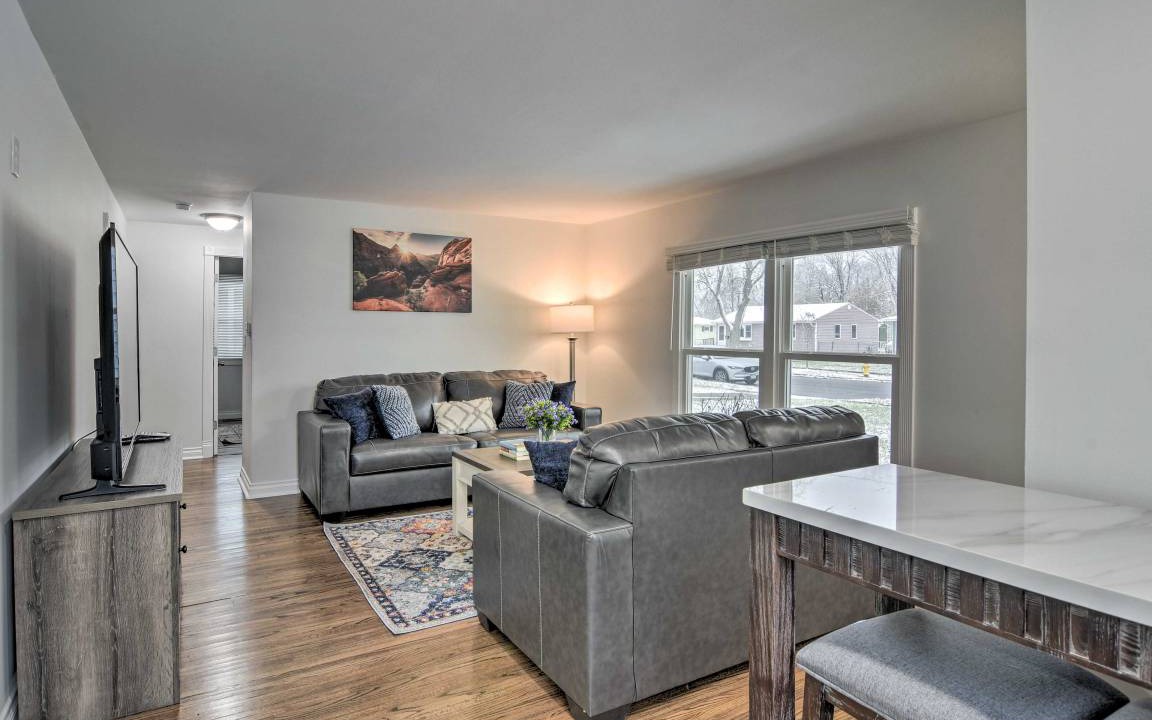 Photo of Livingroom in Amherst