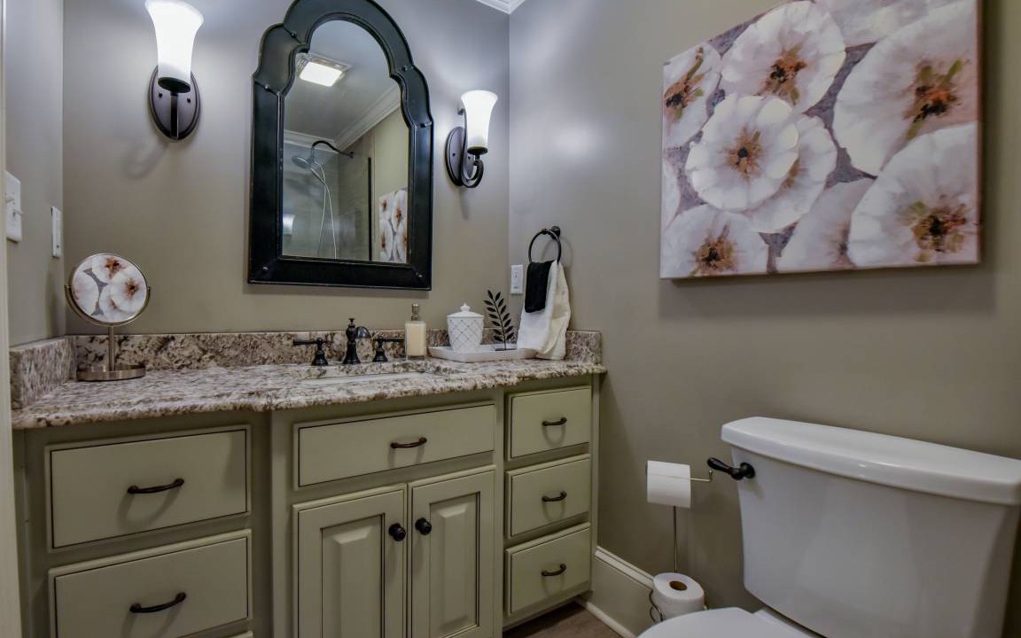 Photo of Bathroom in Tuscaloosa