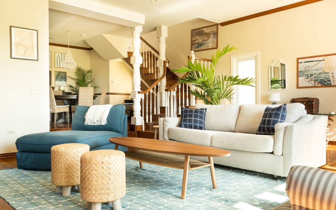 Photo of Livingroom in Balboa Peninsula