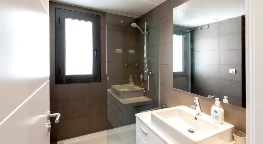 Photo of Bathroom in el Camp d'en Grassot i Gracia Nova