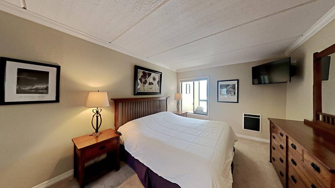 Photo of Bedroom in Mammoth Lakes