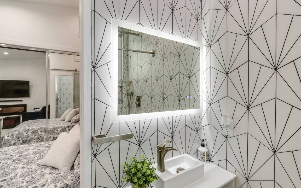Photo of Bathroom in East Los Angeles
