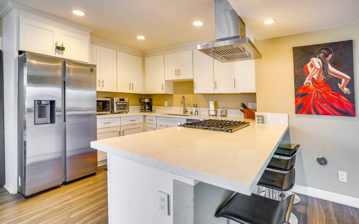 Photo of Kitchen in Balboa Peninsula