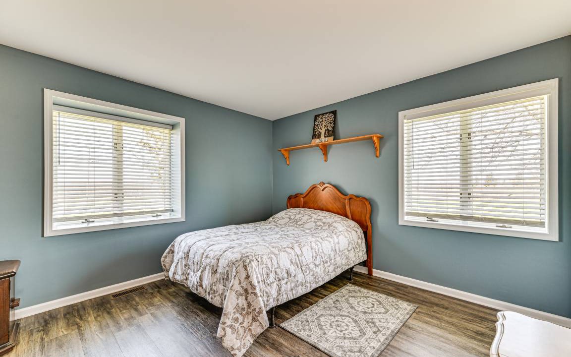 Photo of Bedroom in Teall Beach