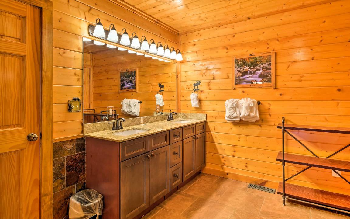 Photo of Others in Gatlinburg - Pigeon Forge