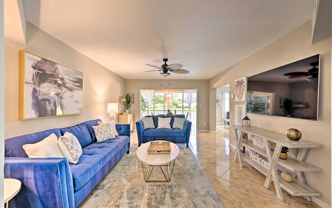 Photo of Livingroom in Central Naples