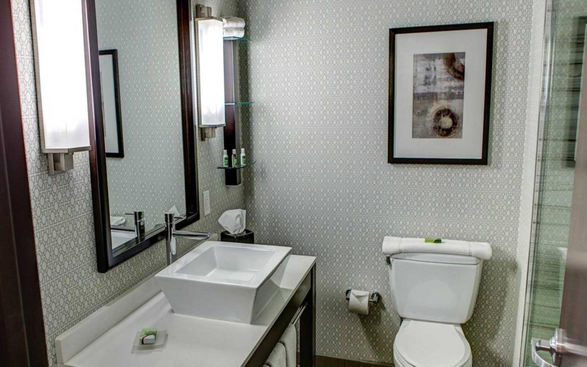 Photo of Bathroom in White Plains