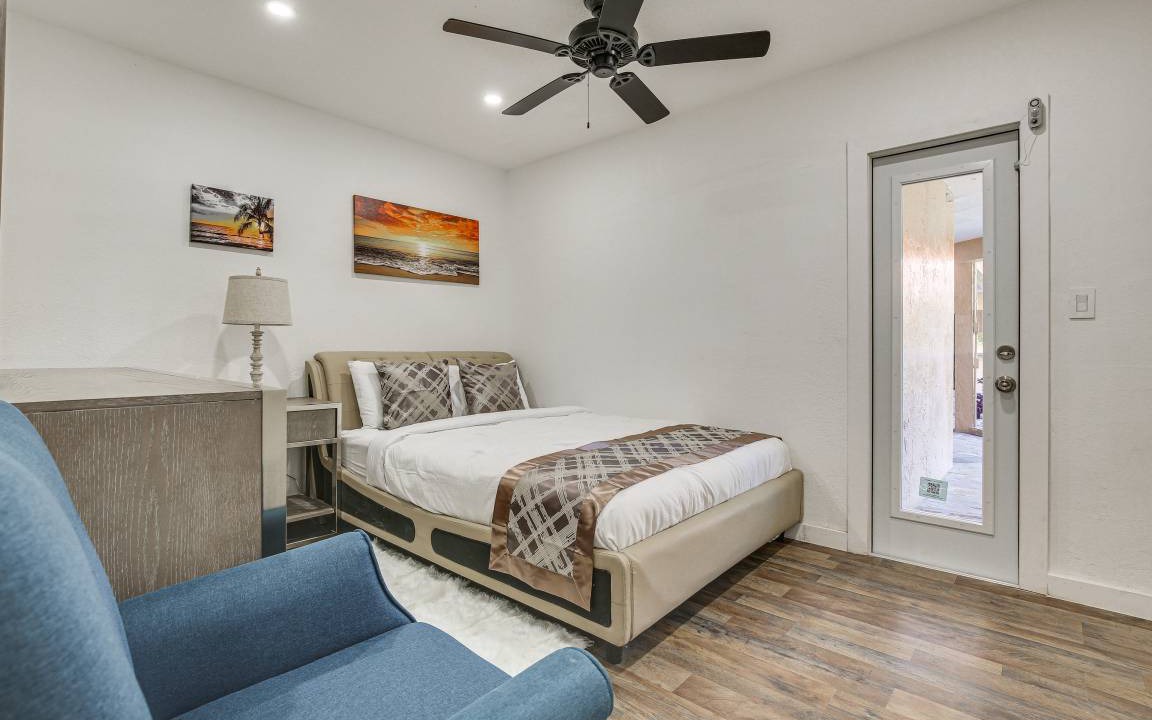 Photo of Bedroom in Coral Springs