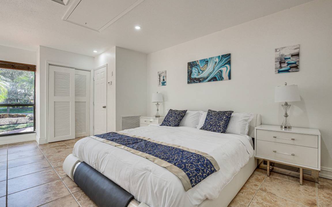 Photo of Bedroom in Coral Springs