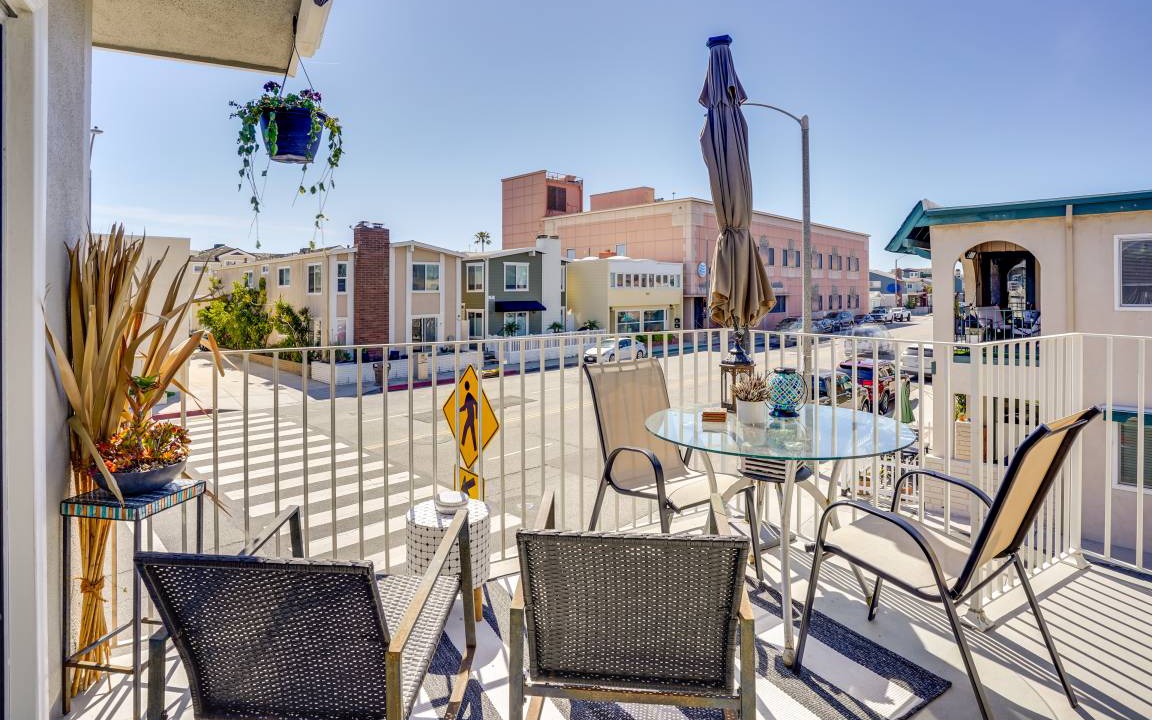 Photo of Patio Balcony in Balboa Peninsula