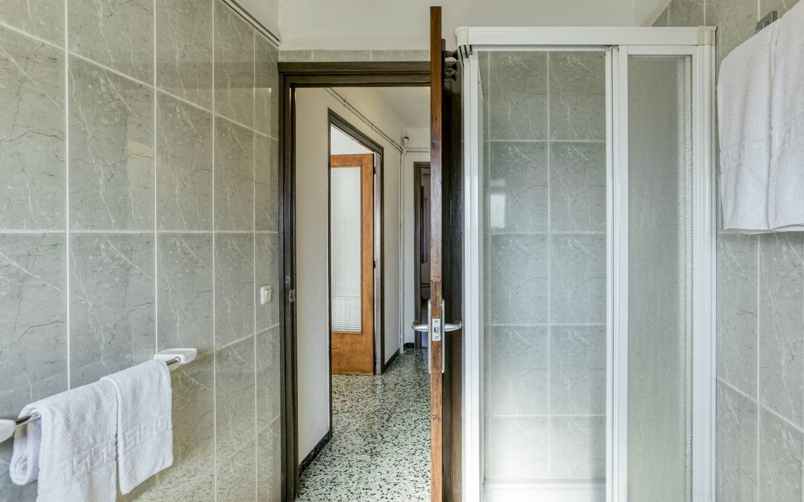 Photo of Bathroom in Capmany
