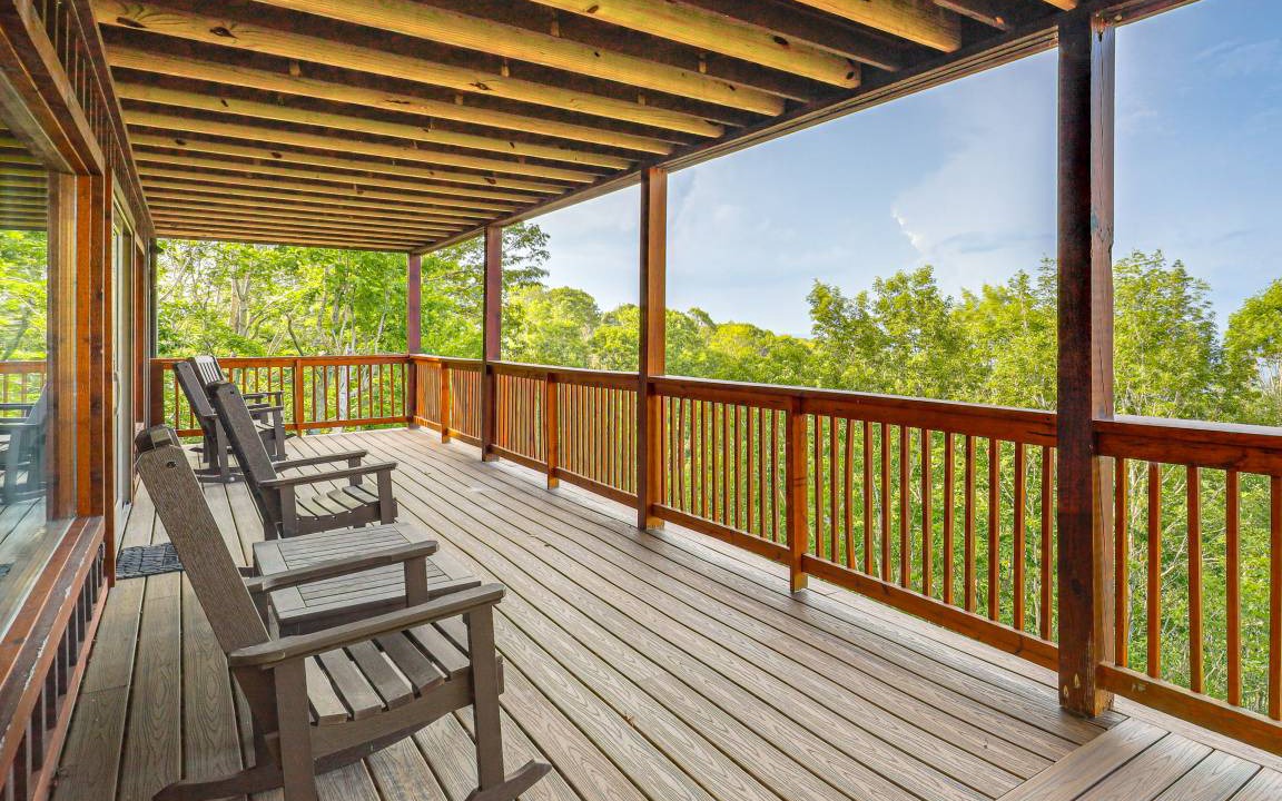 Photo of Patio Balcony in Beech Mountain