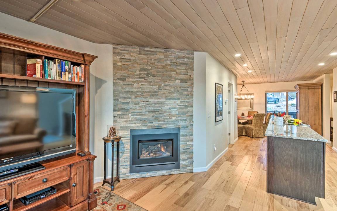 Photo of Livingroom in Zephyr Cove