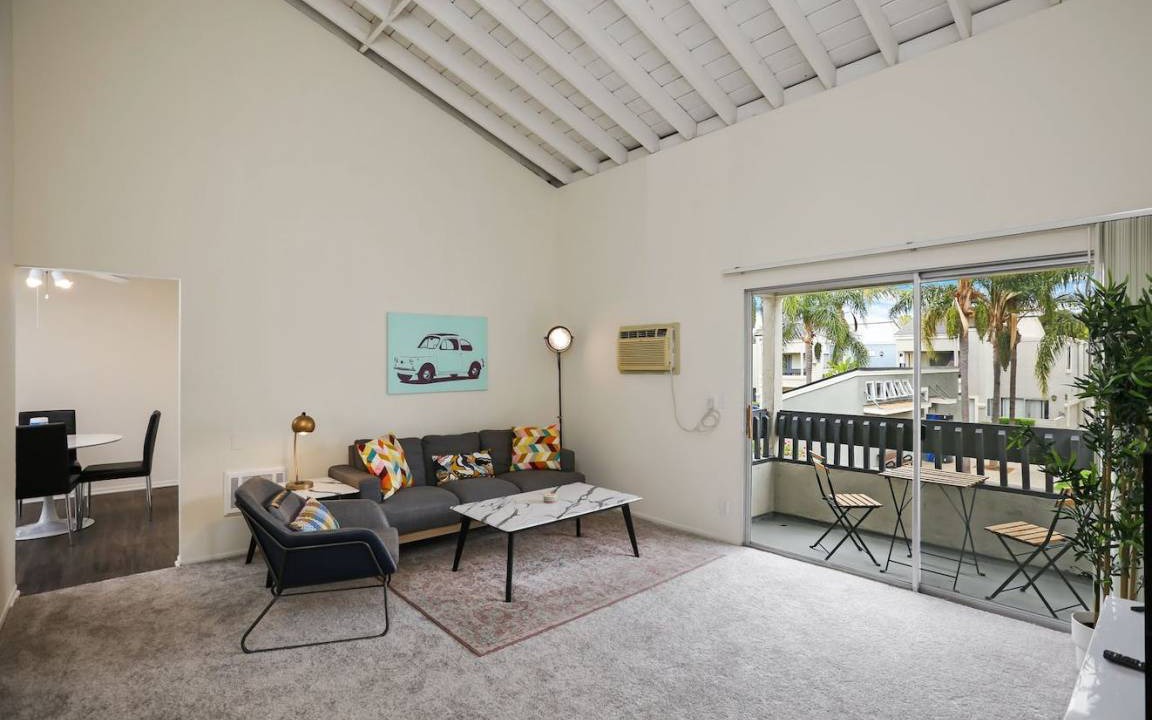 Photo of Livingroom in Costa Mesa