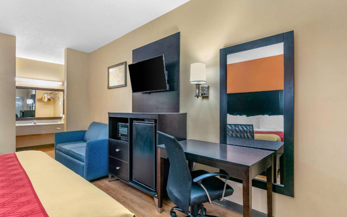 Photo of Bedroom in Northport