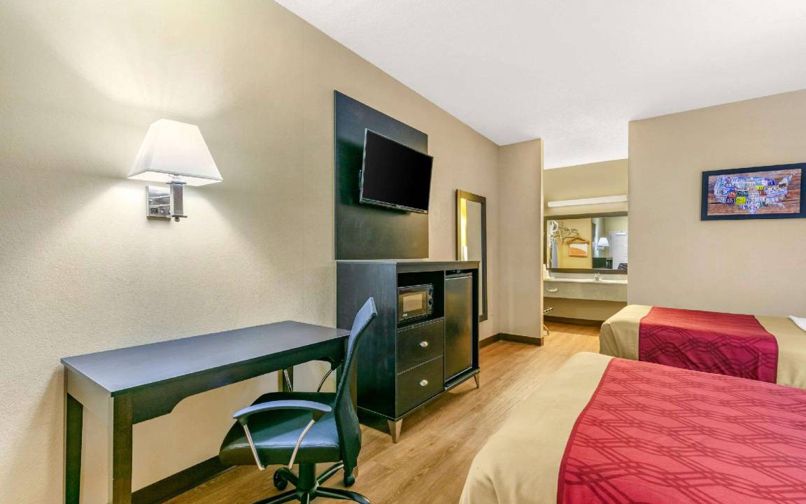 Photo of Bedroom in Northport