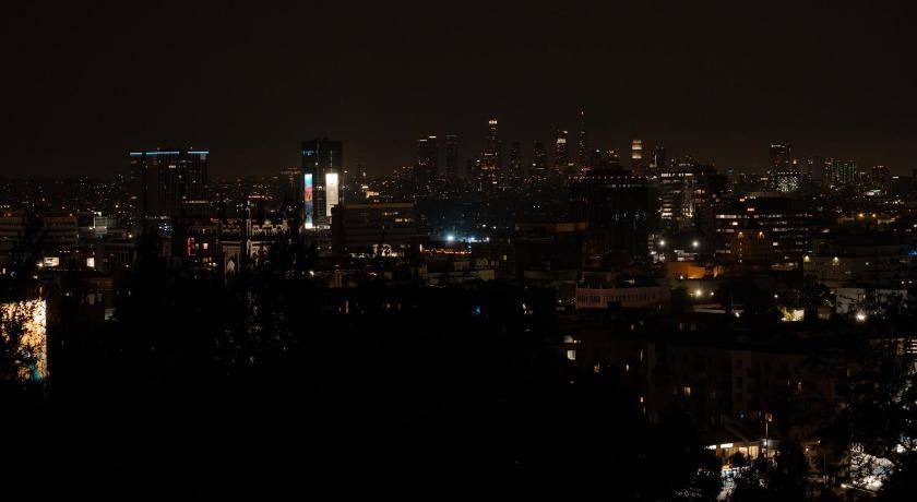 Photo of Others in Hollywood Heights