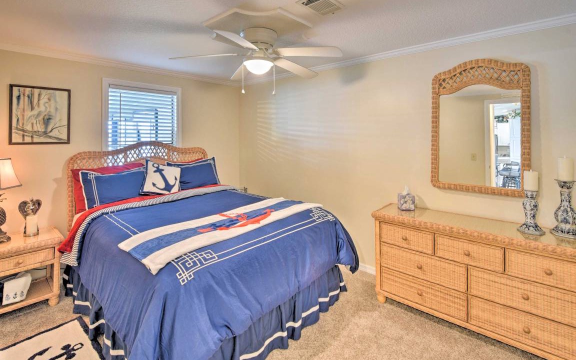 Photo of Bedroom in Crescent City