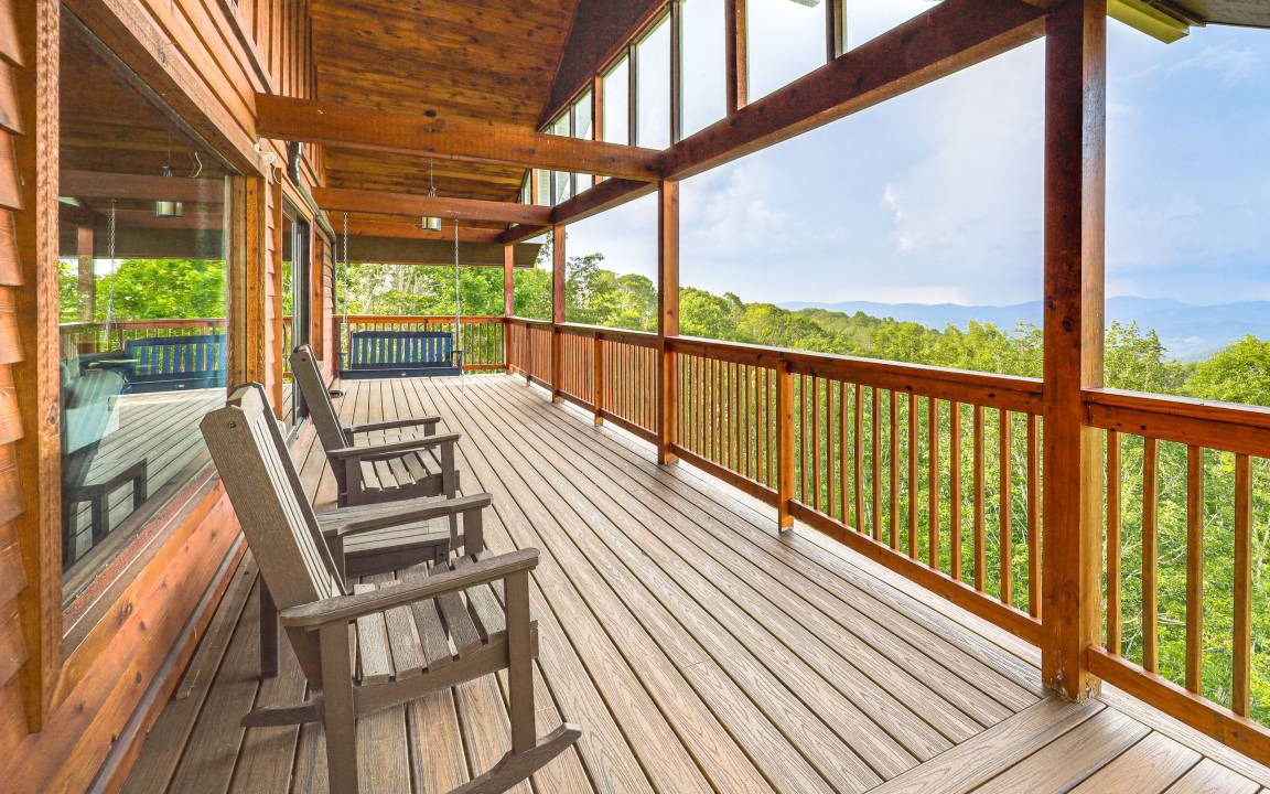 Photo of Patio Balcony in Beech Mountain