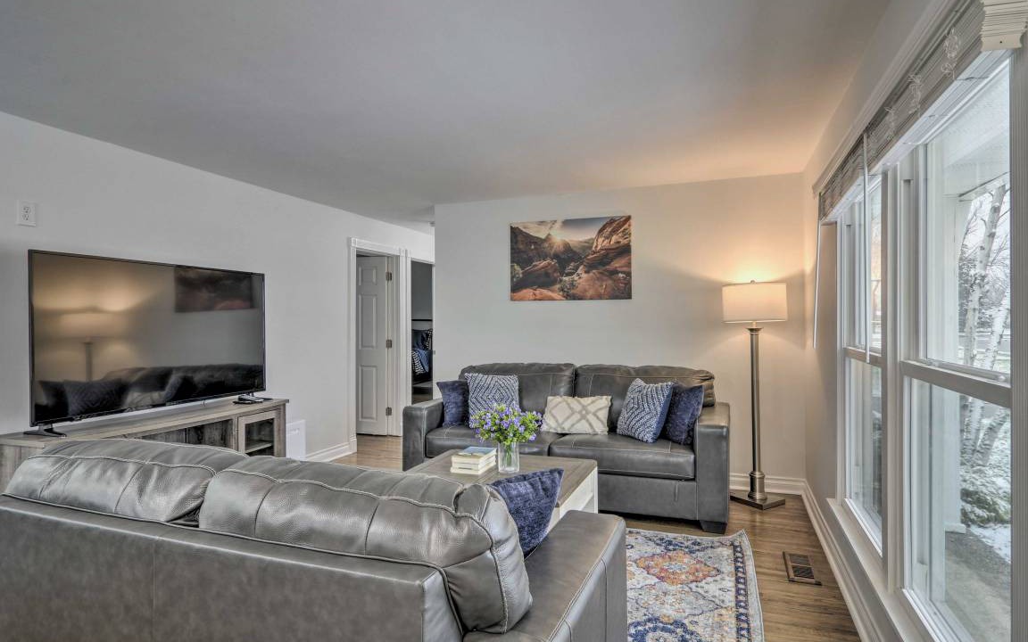 Photo of Livingroom in Amherst