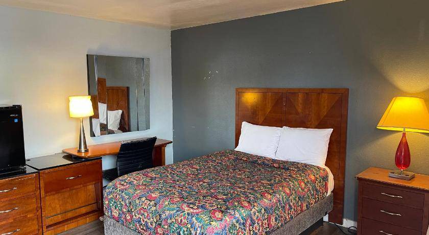 Photo of Bedroom in Costa Mesa