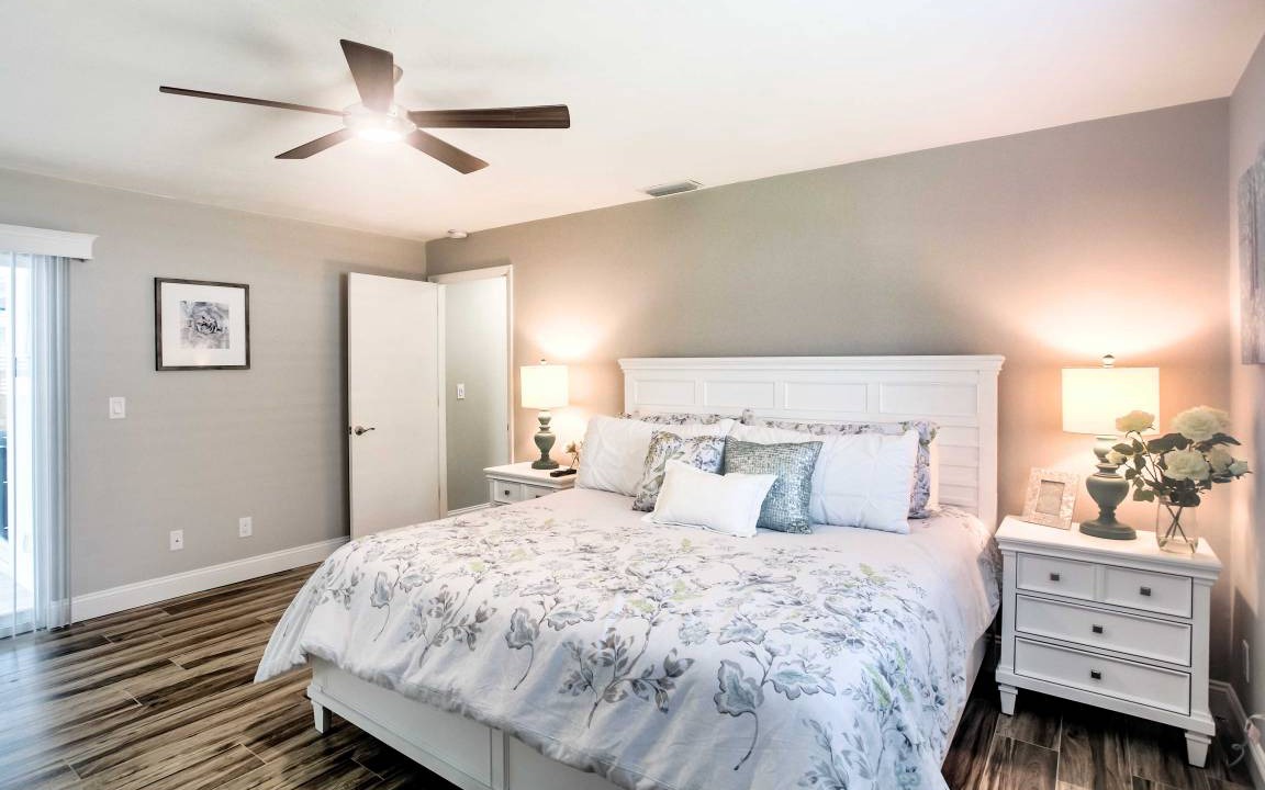 Photo of Bedroom in Naples Park