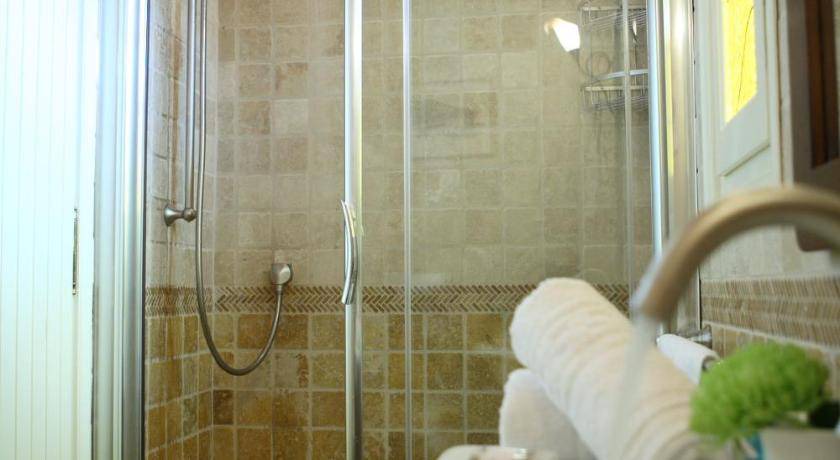 Photo of Bathroom in Agios Ioannis