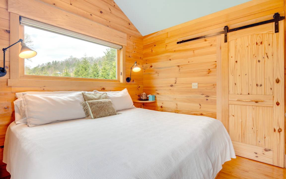 Photo of Bedroom in Skyland