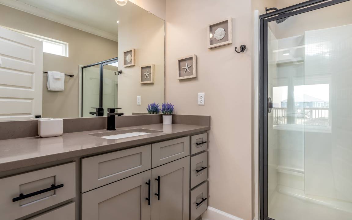 Photo of Bathroom in Dauphin Island