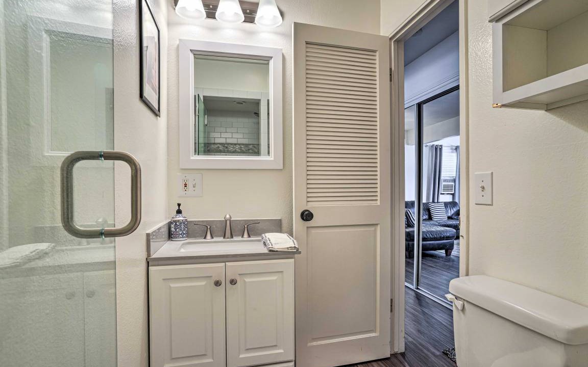 Photo of Bathroom in Balboa Peninsula