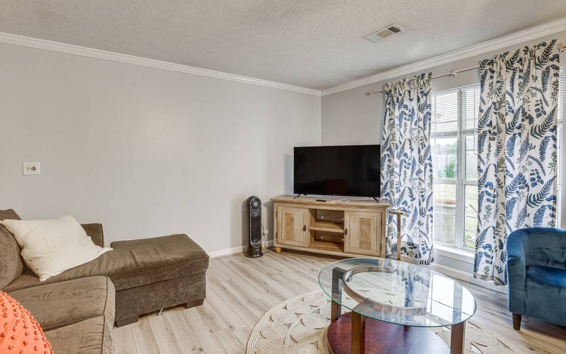 Photo of Livingroom in Millbrook