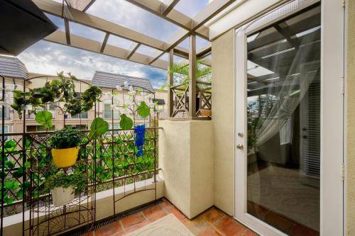 Photo of Patio Balcony in Airport Area