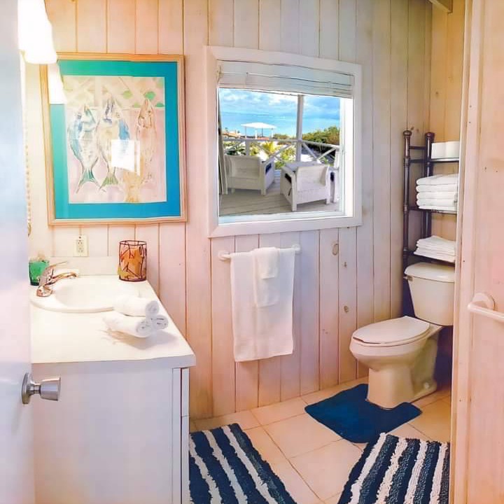 Photo of Bathroom in Staniel Cay