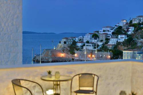Photo of Others in Hydra
