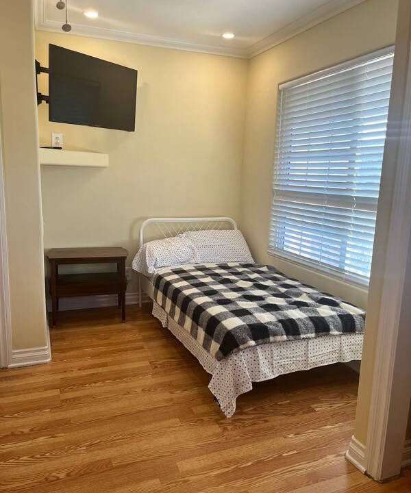 Photo of Bedroom in Lake Forest