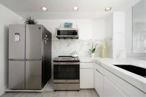 Photo of Kitchen in Airport Area