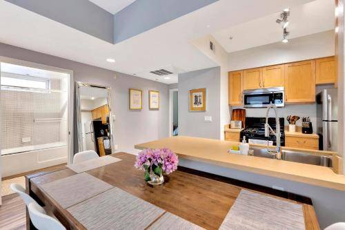 Photo of Livingroom in Downtown