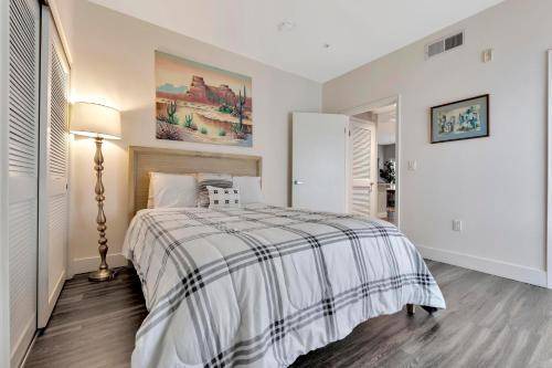 Photo of Bedroom in Downtown