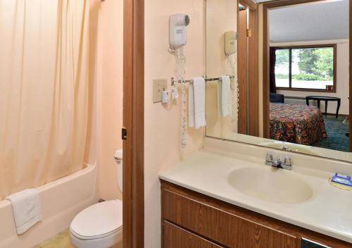 Photo of Bathroom in Kinston