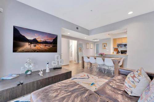 Photo of Livingroom in Downtown