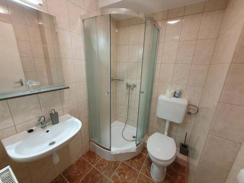 Photo of Bathroom in Mosonmagyarovar