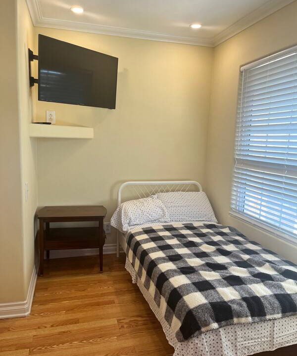 Photo of Bedroom in Lake Forest
