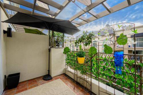Photo of Patio Balcony in Airport Area