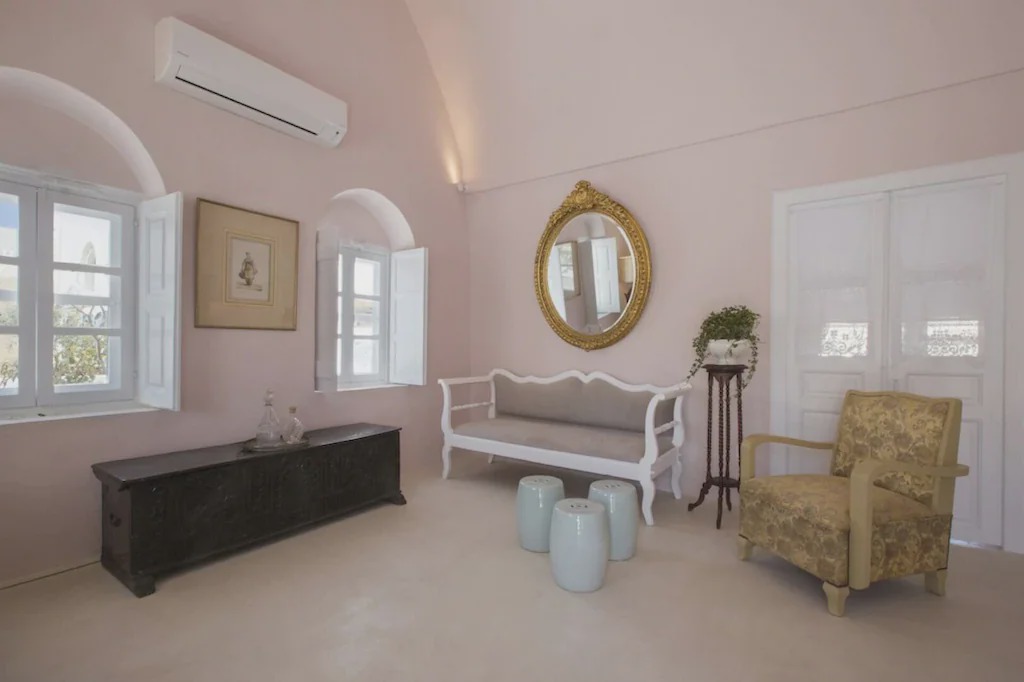 Photo of Livingroom in Vothon