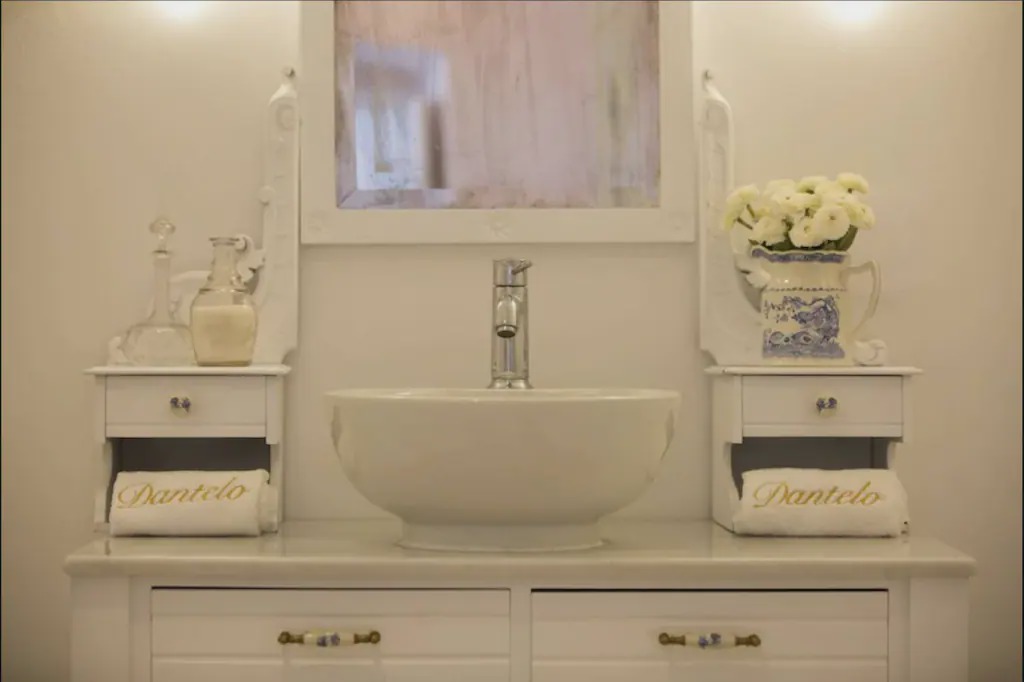 Photo of Bathroom in Vothon