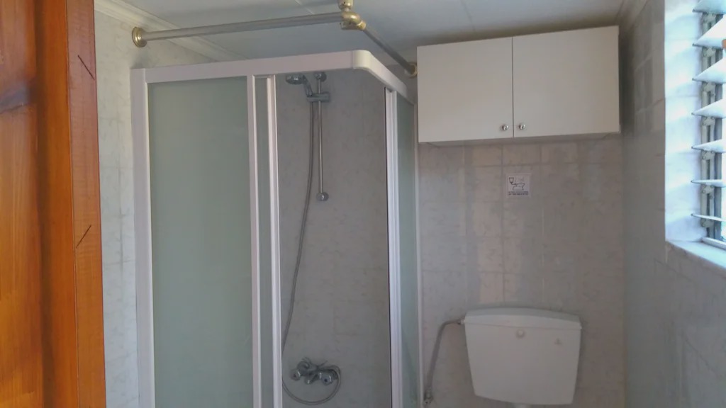Photo of Bathroom in Kompi