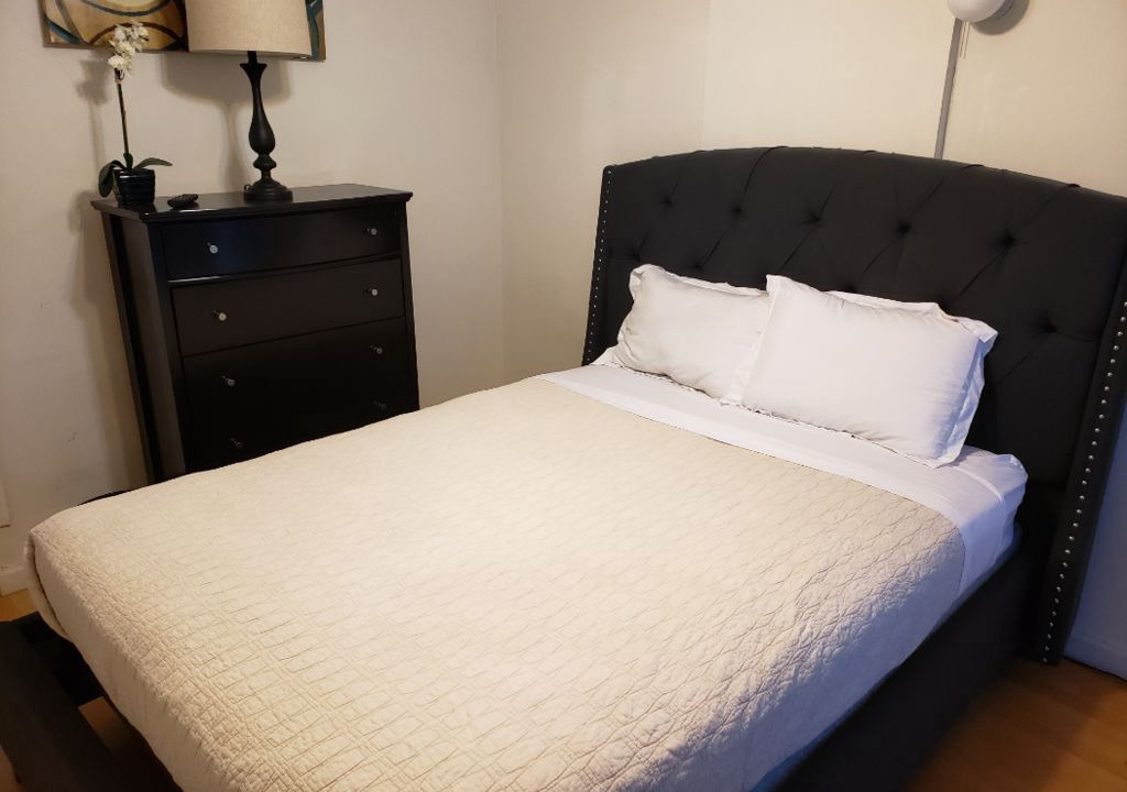 Photo of Bedroom in Pico - Robertson