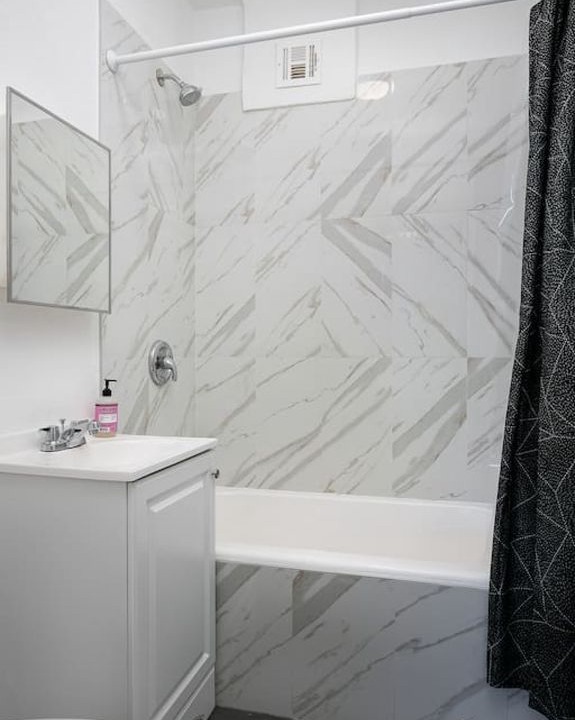 Photo of Bathroom in Rampart Village