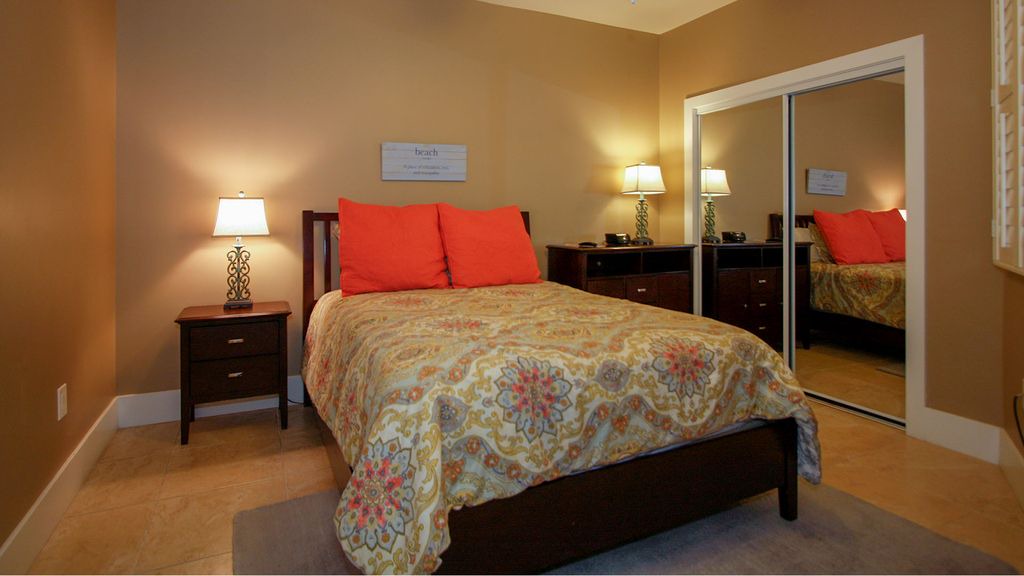 Photo of Bedroom in Orange Beach East