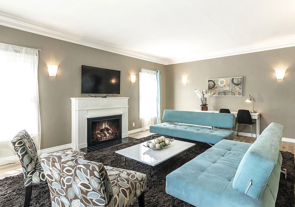Photo of Livingroom in La Brea